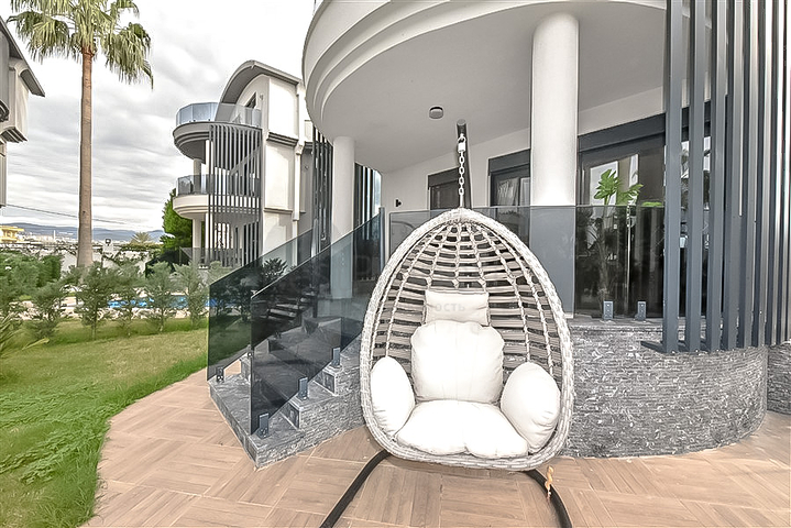 Стильна вілла 4 + 1 в районі Паяллар