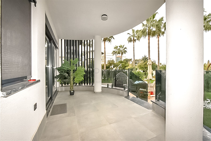 Стильна вілла 4 + 1 в районі Паяллар