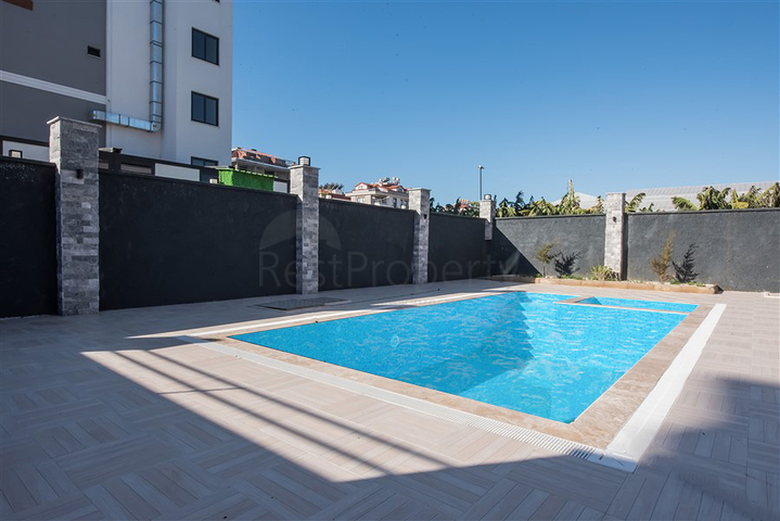 Світла мебелированная квартира в пішій доступності від моря