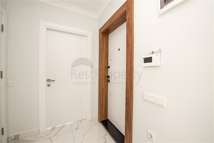 Світла мебелированная квартира в пішій доступності від моря