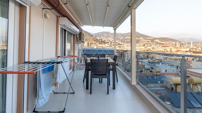 Пентхаус 2 + 1 біля пляжу Клеопатра