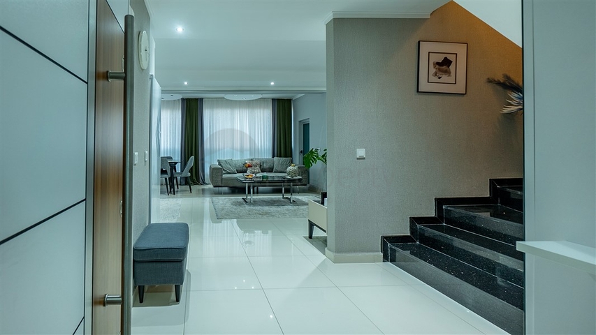 Пентхаус 2 + 1 біля пляжу Клеопатра