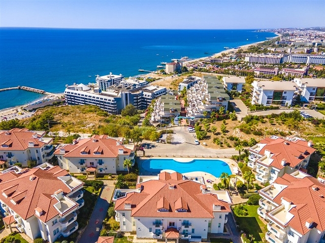 Пентхаус 3 + 1 з панорамними видами на море в районі Конакли