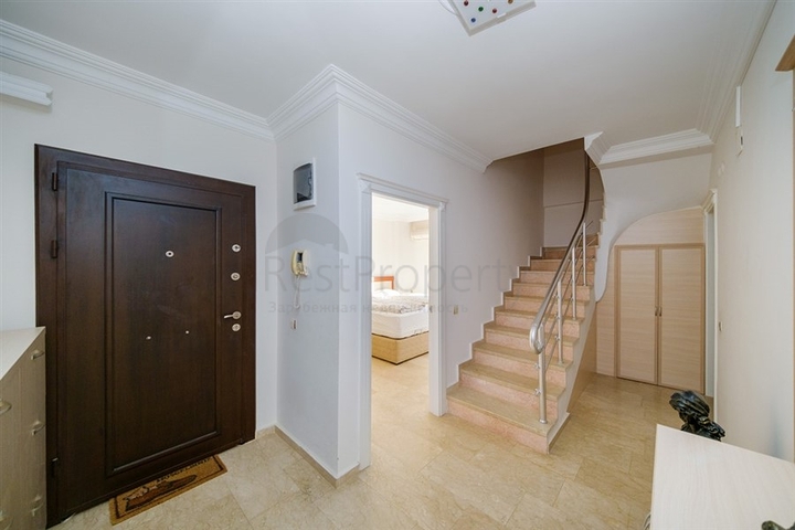 Пентхаус 3 + 1 з панорамними видами на море в районі Конакли