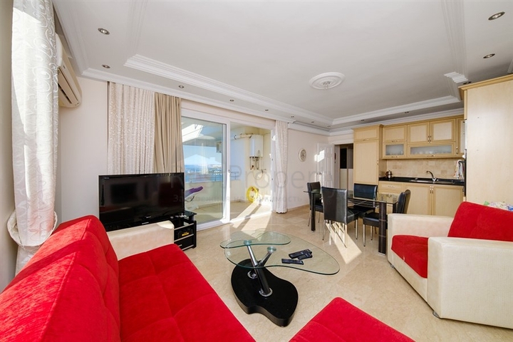 Пентхаус 3 + 1 з панорамними видами на море в районі Конакли