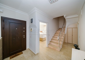 Пентхаус 3 + 1 з панорамними видами на море в районі Конакли