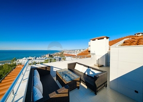 Пентхаус 3 + 1 з панорамними видами на море в районі Конакли