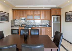 Мебльований пентхаус 4 + 1 з видом на море в центрі Аланії