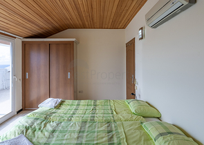 Мебльований пентхаус 4 + 1 з видом на море в центрі Аланії