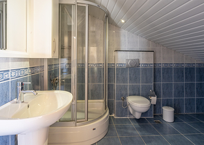 Мебльований пентхаус 4 + 1 з видом на море в центрі Аланії