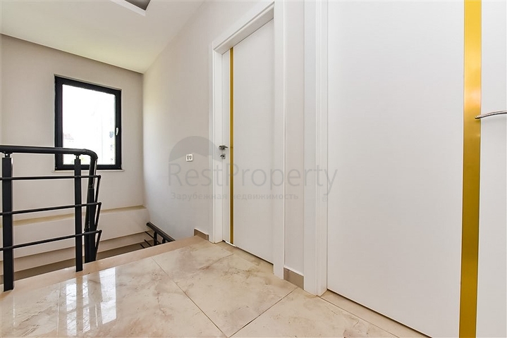 Квартира 2 + 1 зі своїм садом в Кестелі