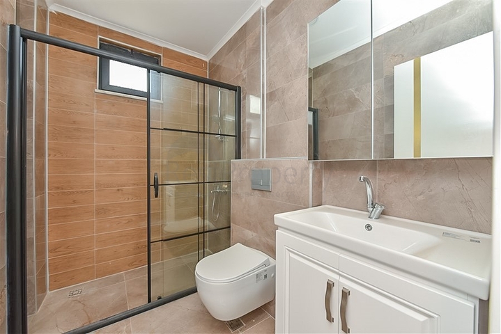 Квартира 2 + 1 зі своїм садом в Кестелі