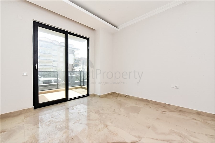 Квартира 2 + 1 зі своїм садом в Кестелі