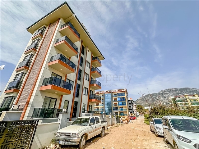 Квартира 2 + 1 зі своїм садом в Кестелі