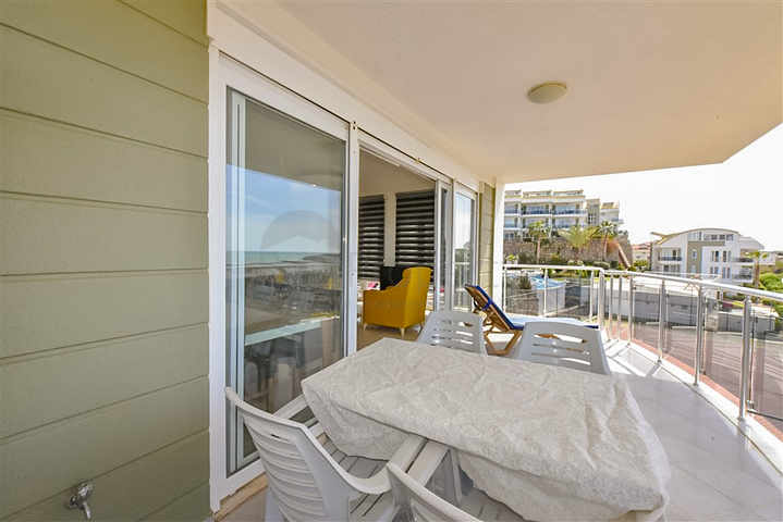 Просторий пентхаус плануванням 3 + 1 в районі Конакли. 