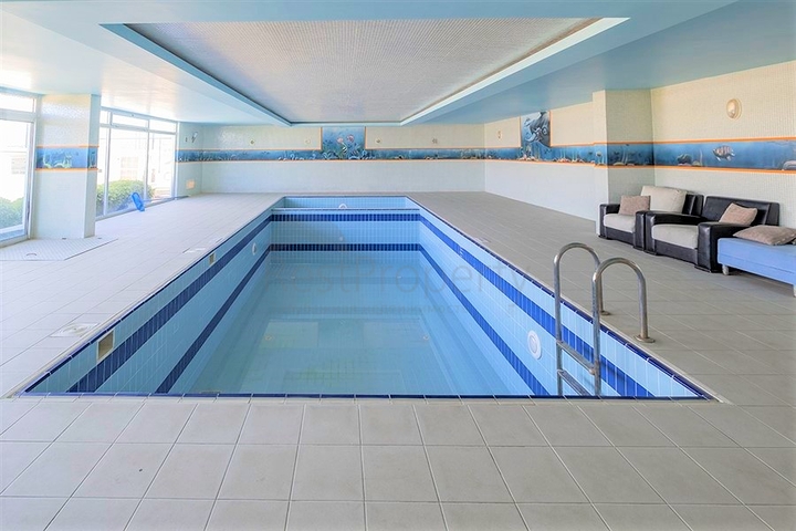 Просторий пентхаус плануванням 3 + 1 в районі Конакли. 