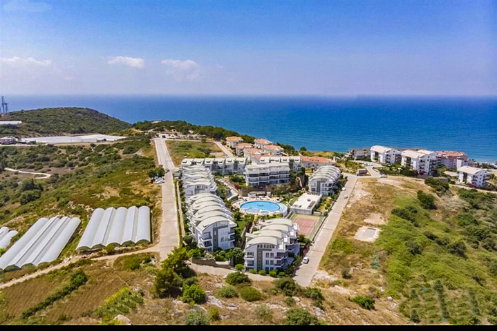 Просторий пентхаус плануванням 3 + 1 в районі Конакли. 