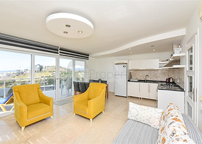 Просторий пентхаус плануванням 3 + 1 в районі Конакли. 