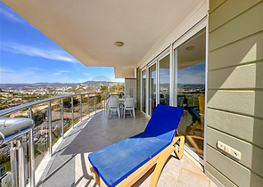 Просторий пентхаус плануванням 3 + 1 в районі Конакли. 