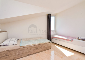 Просторий пентхаус плануванням 3 + 1 в районі Конакли. 