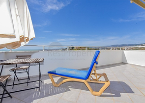 Просторий пентхаус плануванням 3 + 1 в районі Конакли. 