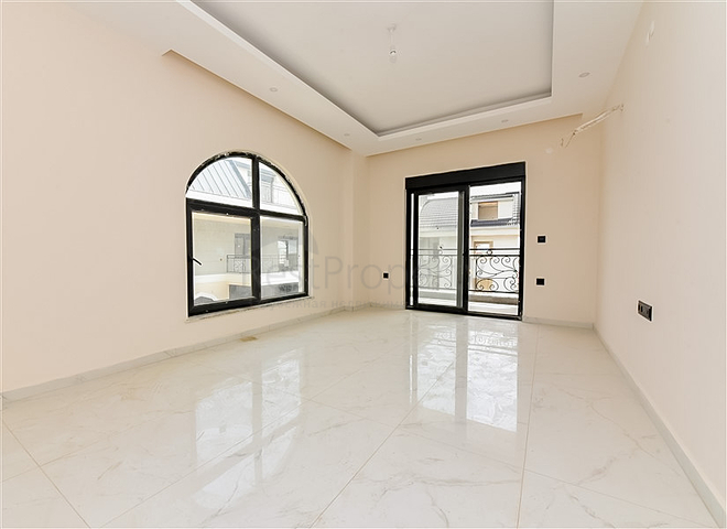 Пентхаус 2 + 1 в районі Оба