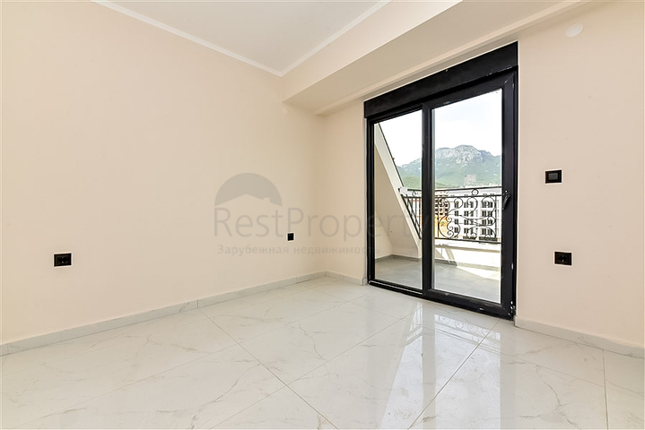 Пентхаус 2 + 1 в районі Оба