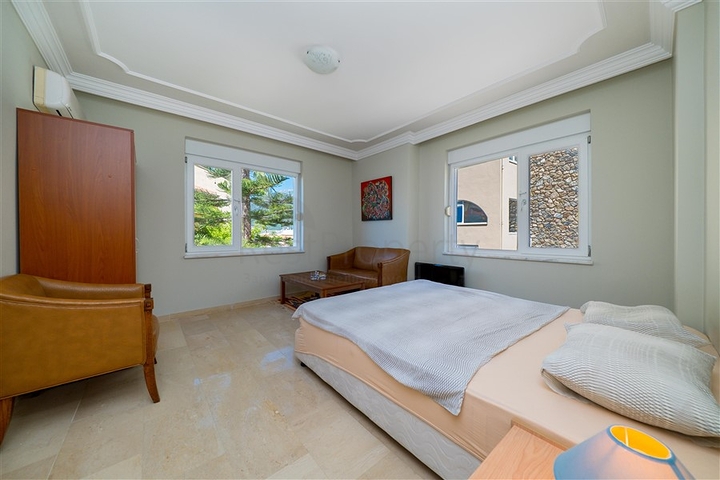 Вілла з панорамними видами на море і гори