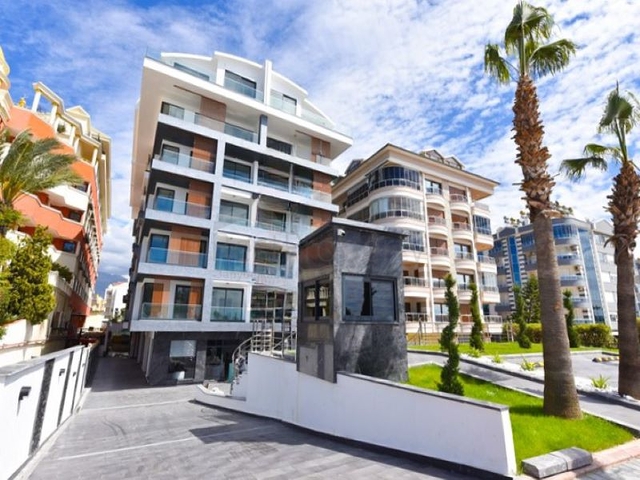 Розкішний Пентхаус на першій береговій лінії в Оба