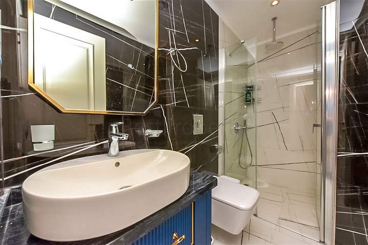 Розкішний Пентхаус на першій береговій лінії в Оба