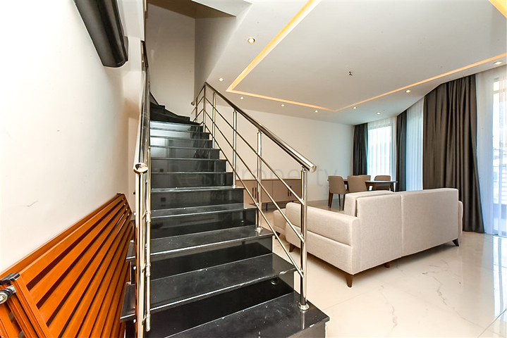 Розкішний Пентхаус на першій береговій лінії в Оба