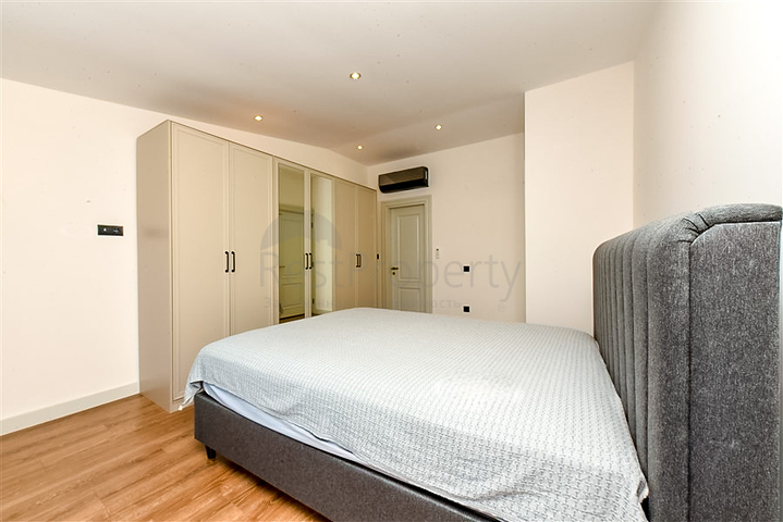 Розкішний Пентхаус на першій береговій лінії в Оба