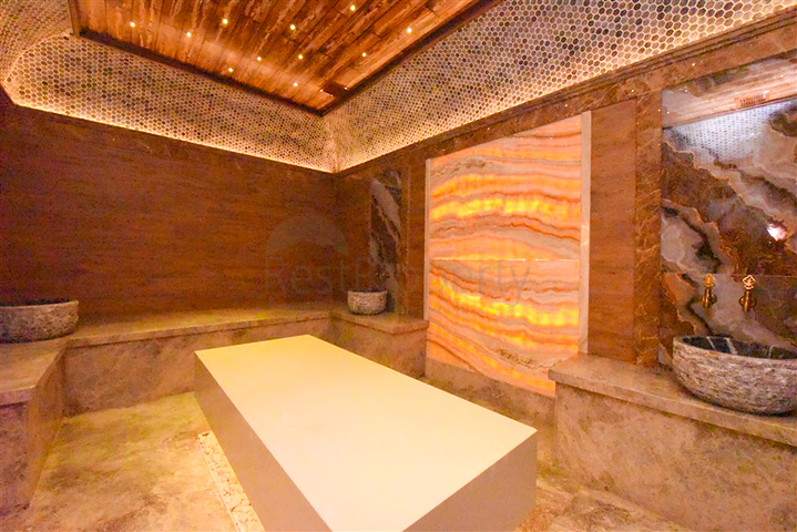 Розкішний Пентхаус на першій береговій лінії в Оба