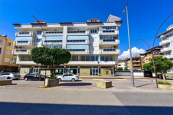 Комерційне приміщення в районі Оба