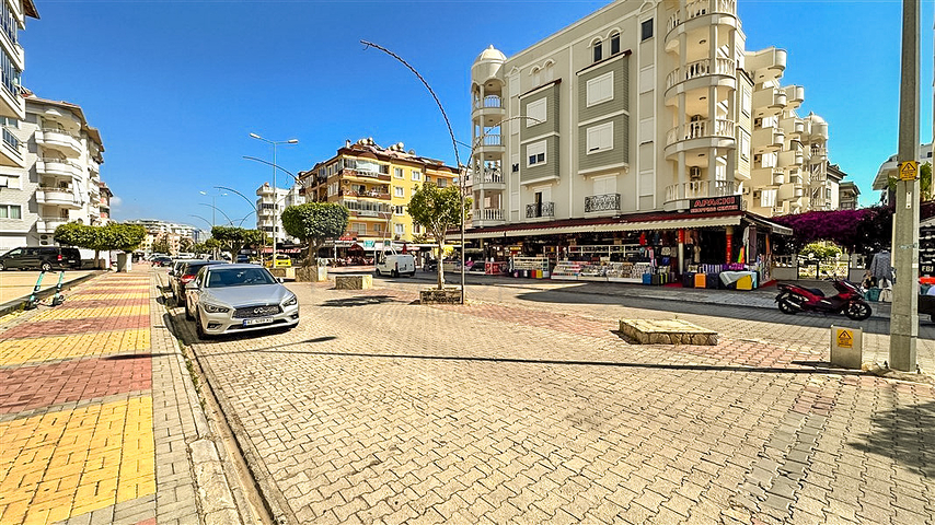 Комерційне приміщення в районі Оба