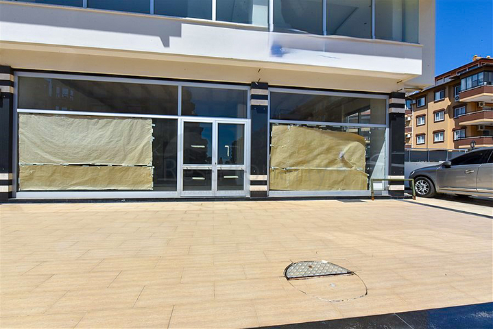 Комерційне приміщення в районі Оба