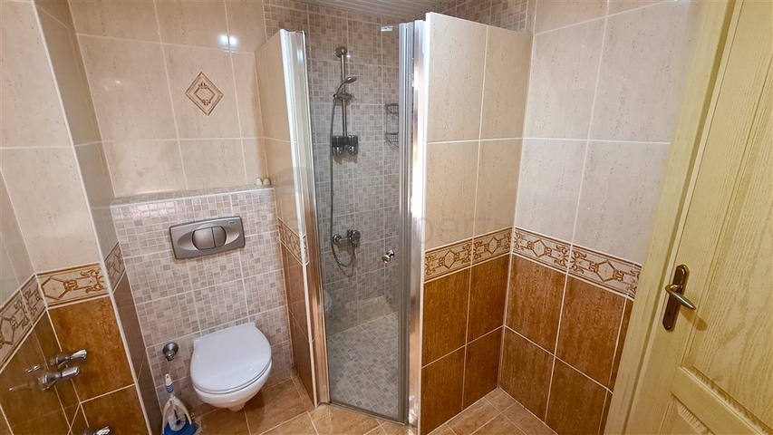 Квартира 1 + 1 великої площі в центрі Аланії