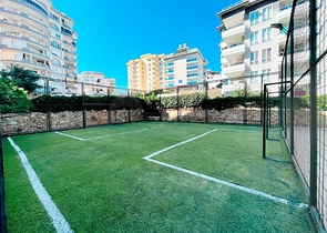 Пентхаус плануванням 3+1 з видом на море і гори