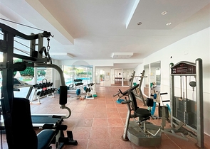 Пентхаус плануванням 3+1 з видом на море і гори