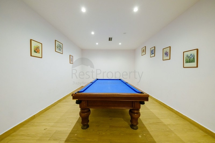 Затишна квартира в 800 метрах від пляжу Клеопатра