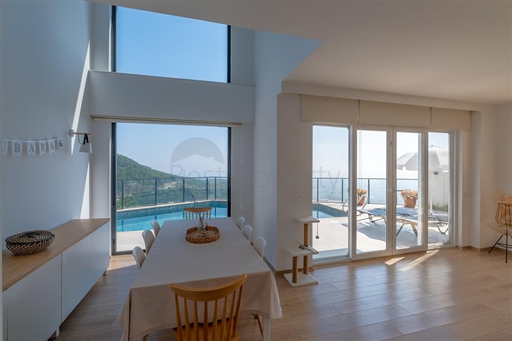 Ідеальний будинок біля моря: ексклюзивна вілла в популярному районі Оби