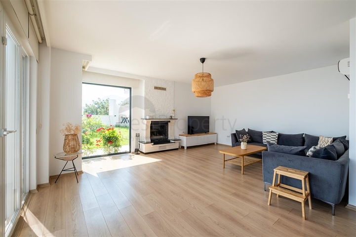 Ідеальний будинок біля моря: ексклюзивна вілла в популярному районі Оби