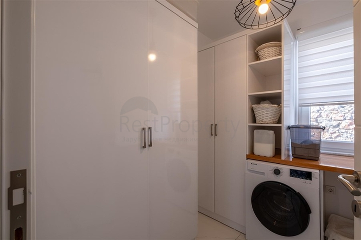 Ідеальний будинок біля моря: ексклюзивна вілла в популярному районі Оби