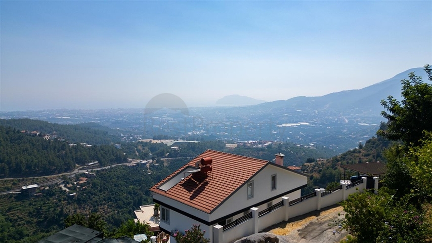 Ідеальний будинок біля моря: ексклюзивна вілла в популярному районі Оби