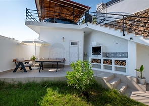 Ідеальний будинок біля моря: ексклюзивна вілла в популярному районі Оби