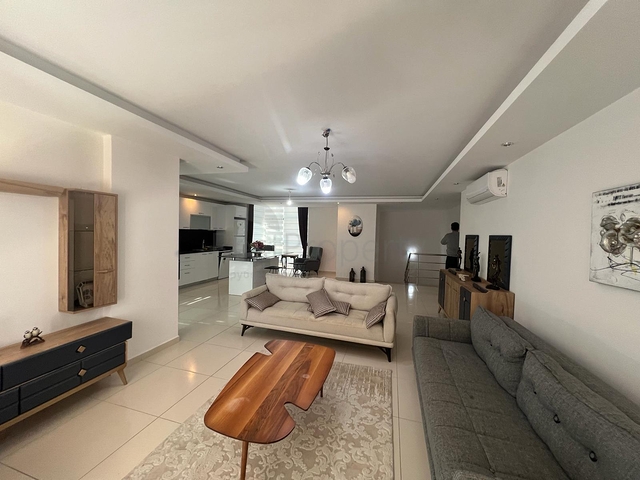 Дуплекс 4 + 1 в сучасному комплексі в районі Кестель