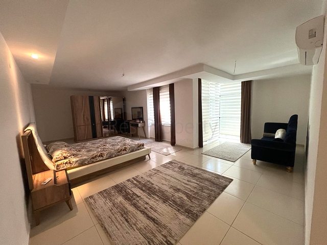 Дуплекс 4 + 1 в сучасному комплексі в районі Кестель