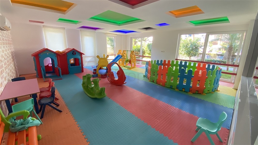 Мебльована трикімнатна квартира в Тосмурі