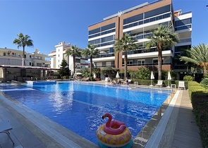 Мебльована трикімнатна квартира в Тосмурі