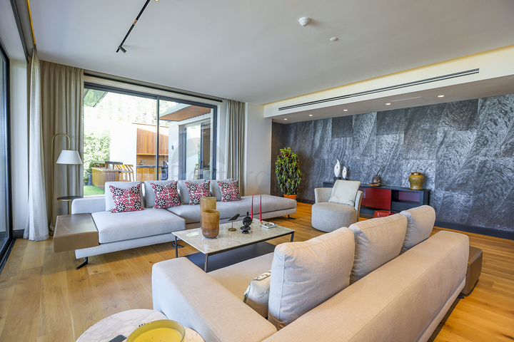 Резиденції та вілли з видом на море в районі Гюмюшлюк